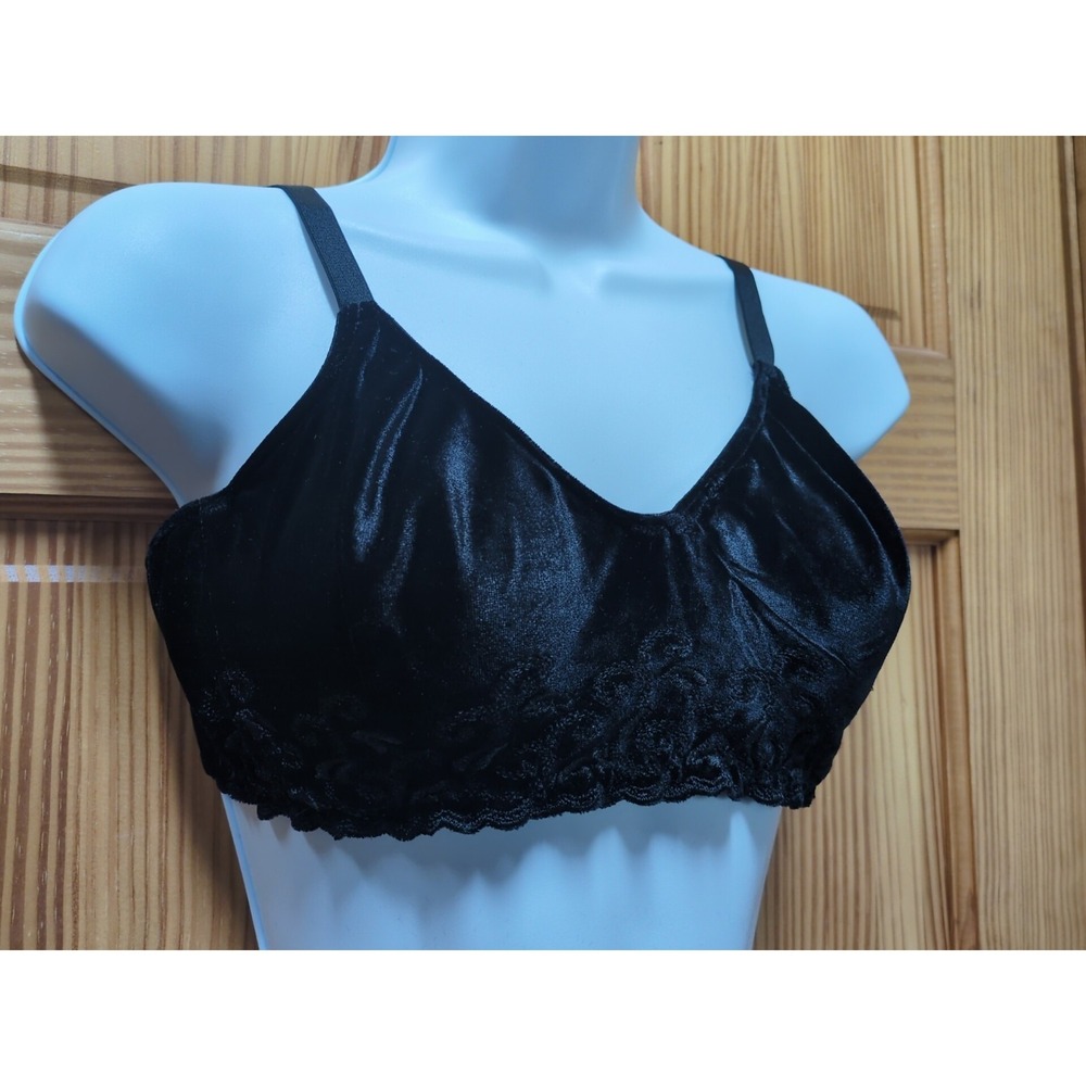 Vintage Olga Velvet Bra Sz 38C Black Style 33033 Embroidered Adjustable Straps